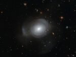 Астрономы показали уникальное слияние двух галактик