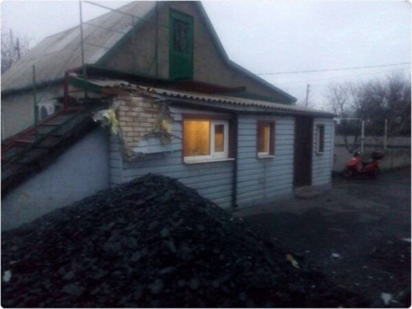 Боевики обстреляли Марьинку, разрушен один дом, — Жебривский