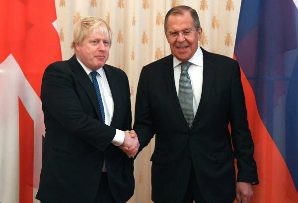 Борис Джонсон пошутил о доверии к России