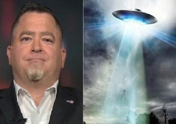 Чиновник Пентагона раскрыл информацию о присутствии инопланетян на Земле во время интервью на CNN