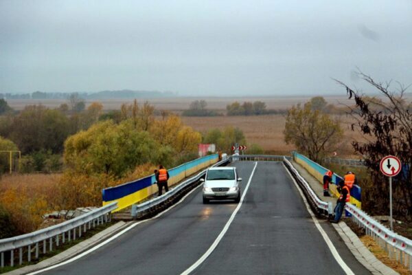 Дорога Одесса — Рени будет достроена в 2016-м году - Порошенко