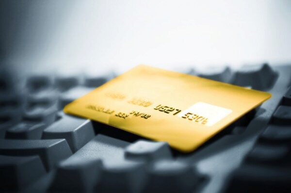 Электронные платежи ускоряют темп развития экономики
