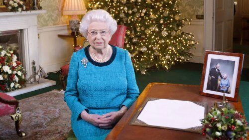Елизавета II неожиданно пригласила Меган Маркл на празднование Рождества