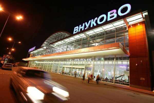 ФАС пригрозила московским аэропортам штрафами за недопуск такси