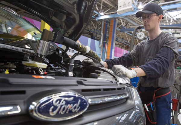 Форд отзывает свыше 13 тыс. авто из-за сложностей с ремнями безопасности