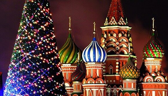 Главная новогодняя елка Кремля подорожала