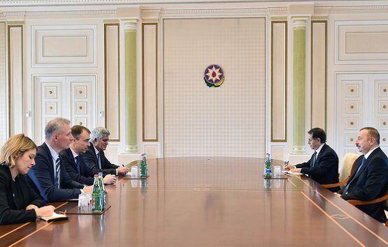 Ильхам Алиев обсудил со спецпредставителем ЕС по Южному Кавказу конфликт в Карабахе