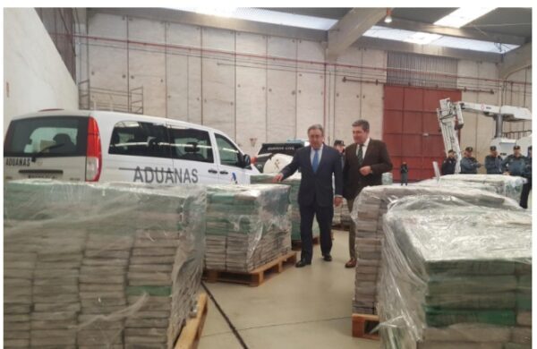 Испанская милиция изъяла партию кокаина на 250 млн. долларов