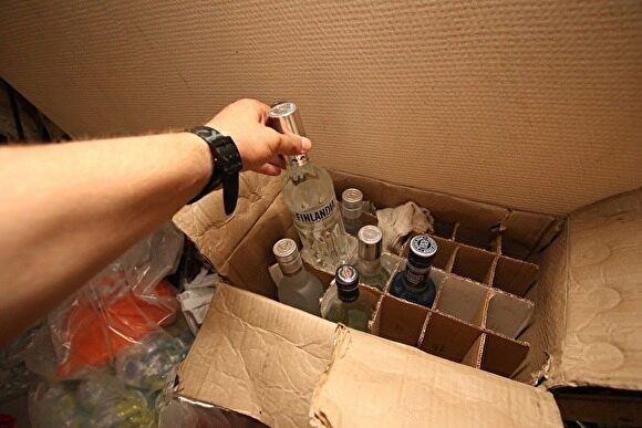 Источник: екатеринбургским полицейским запретили пить алкоголь на корпоративе