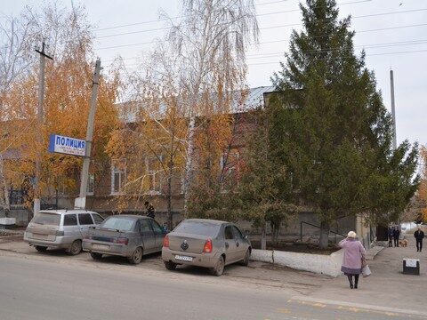 Избитая знакомым юная жительница Пугачева попала в реанимацию