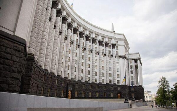 Кадровая чистка: Кабинет Министров Украины уволил двоих чиновников