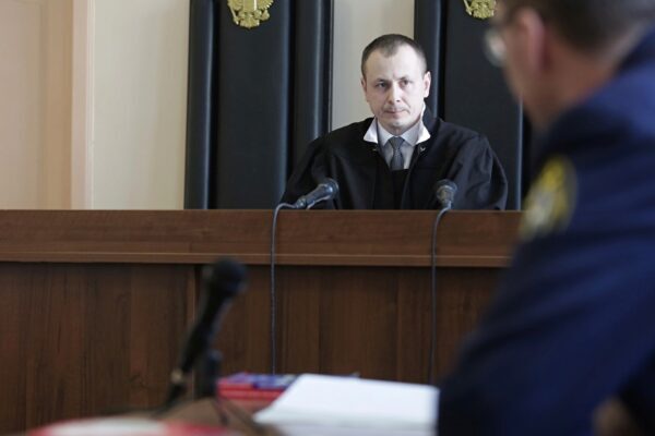 Потерпевший судья следователь прокурор