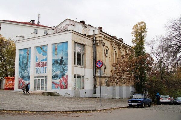 Католическая община Севастополя желает вернуть себе сооружение кинотеатра «Дружба»