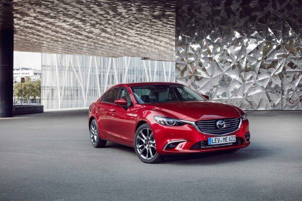 Лос-Анджелес-2017: Mazda6 возглавила ТОП-5 авто по цене до 35 000 долларов