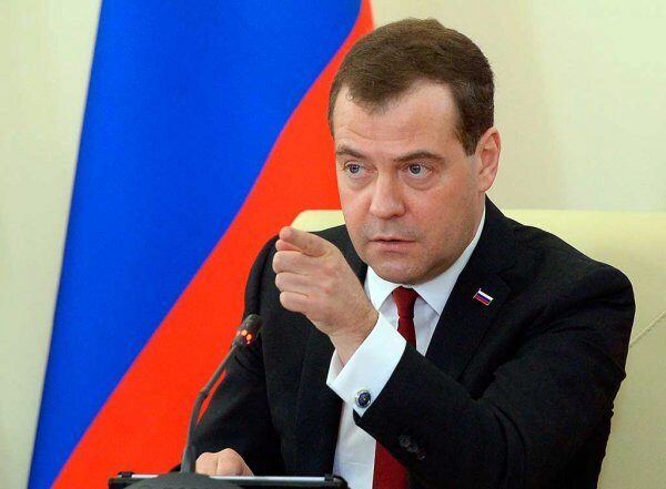 Медведев поручил декриминализировать обезболивающие препараты