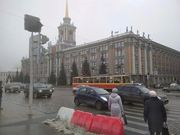 Мэрия Екатеринбурга снова заявила, что не будет исправлять «кривой переход» на Ленина