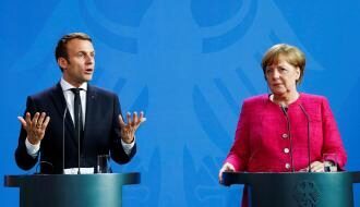 Меркель и Макрон настаивают на возвращении представителей РФ в СЦКК