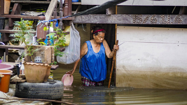 На юге Таиланда от наводнения погибло 15 человек