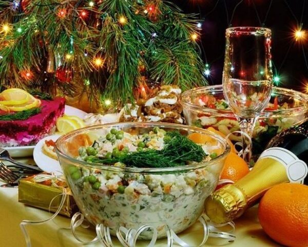 Названы самые популярные блюда новогоднего стола?