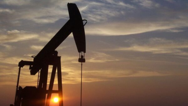 Нефть побила двухлетний рекорд: стоимость Brent превысила $66