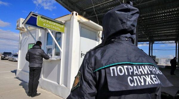 "Нелегальный мигрант" - полицейские Крыма провели операцию на границе