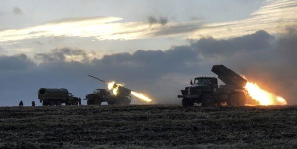 Новая провокация: боевики обстреляли прифронтовой город в Донецкой области (ФОТО)