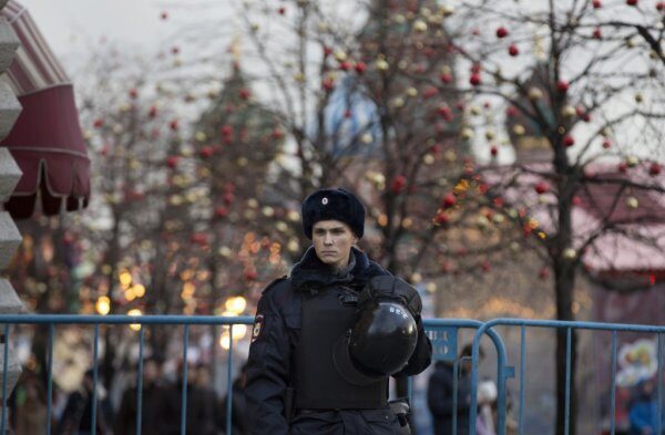 Новый год в Москве обслужат 13 тысяч полицейских