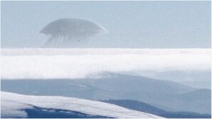Очевидцы заметили в горах Кавказа огромный НЛО
