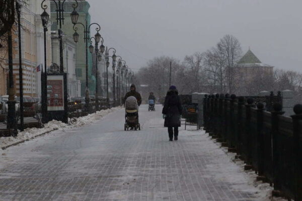 Уходи 2017 год. Пасмурная зима в городе. Пасмурно зима Москва. Пасмурная зима в Москве. Пасмурная Москва зимой.