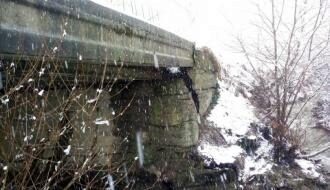 Паводок в Закарпатской области: поврежден бетонный мост