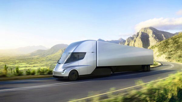 Пивоварня Anheuser-Busch InBev заказала 40 беспилотных большегрузов Tesla Semi