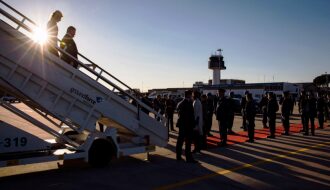 Порошенко прибыл с официальным визитом в Португалию