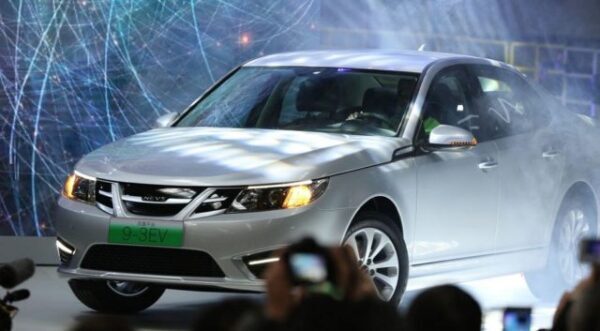 Преемник Saab 9-3: тот же старый седан, но теперь с электромотором