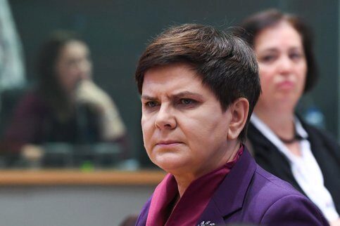 Президент Польши принял отставку премьера и руководства