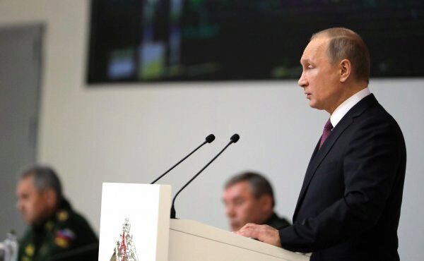 Путин осудил чиновников за «чванливость» и коррумпированность