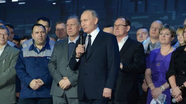 Путин поручил объединить усилия трех регионов для газификации домохозяйств