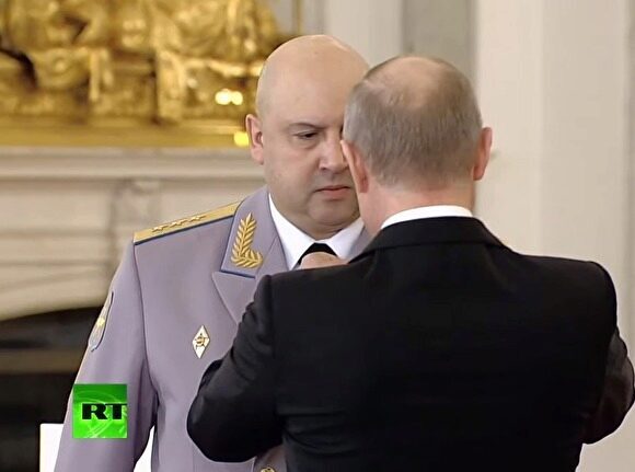 Путин присвоил звание Героя России генералу Суровикину за успехи в Сирии