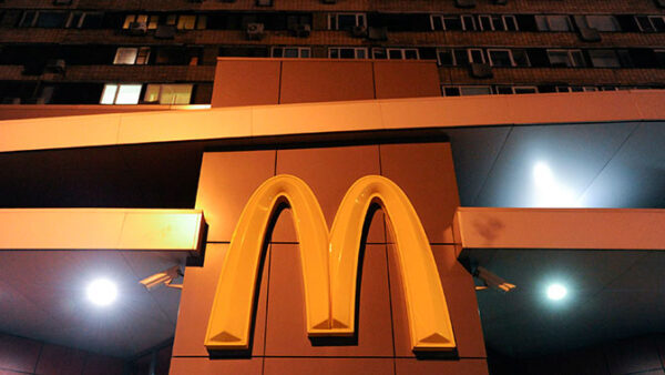 Роспотребнадзор проверяет в столице РФ все McDonald?s и «Перекрестки»