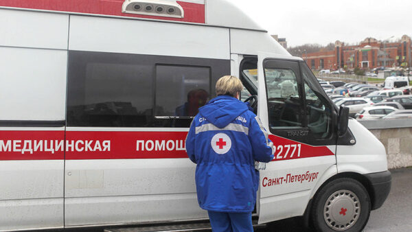 Российская машина «Скорой помощи» приехала за пациентом в Стокгольм