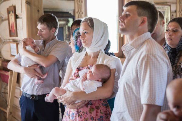 РПЦ разрешила совершать браки между крестными