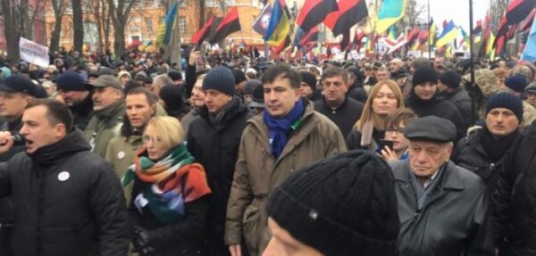 Саакашвили: Мы готовы к переговорам по уходу Порошенко