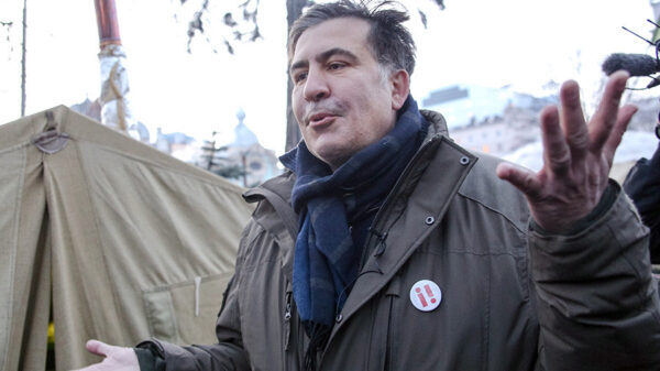Саакашвили не пришел на собрание собственных приверженцев
