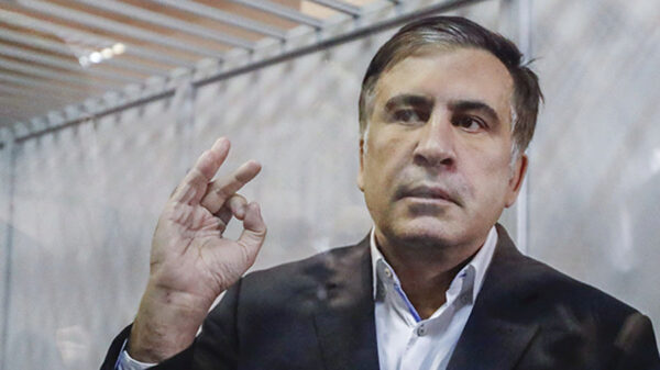 Саакашвили отправил Порошенко примирительное письмо