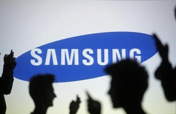 Samsung анонсировала раскладываемый смартфон с рекордной камерой