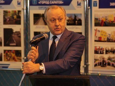 Саратовский губернатор посмотрел всю пресс-конференцию Путина