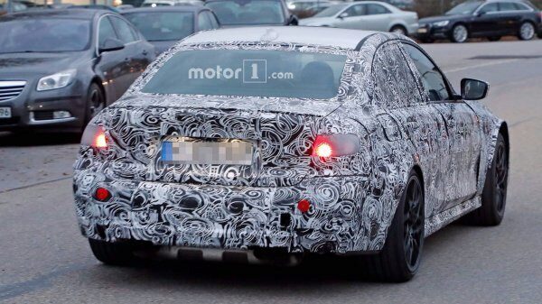 Седан BMW M3 нового поколения впервые запечатлели на тестах