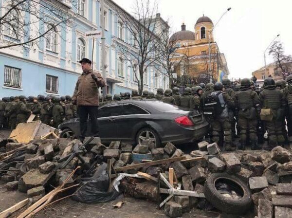 Соцсети возмутил роскошный автомобиль бывшего бойца батальона “Донбасс” (ФОТО)