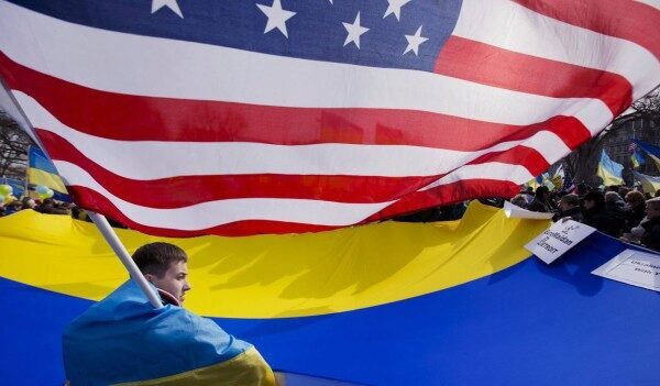 США обещает продолжать поставку нелетального оружия в Украину
