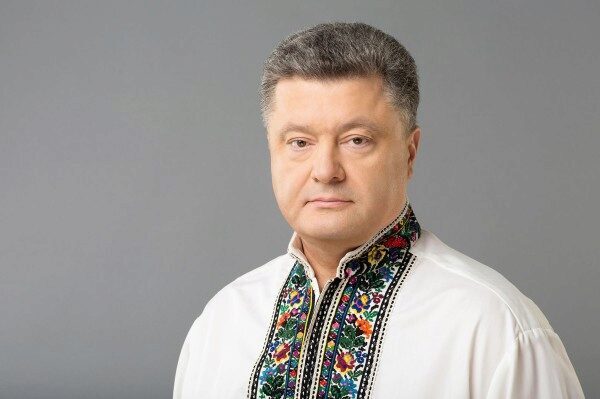Суд вызвал Порошенко на допрос по делу Януковича