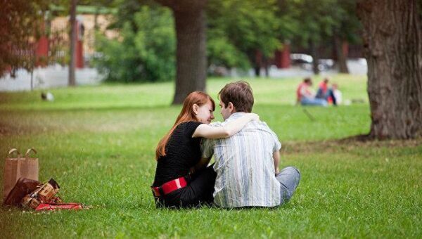 Ученые сравнили любовь с первого взгляда и крепкие семейные отношения